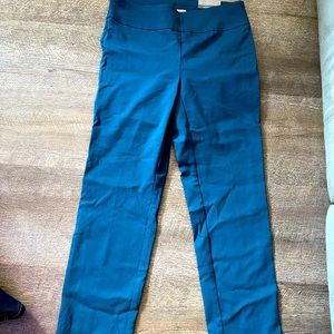 Van Huesen Women Size 4